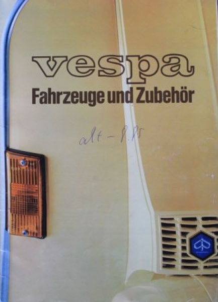Vespa Fahrzeuge und Zubehör 1985 Motorradprospekt (9147)